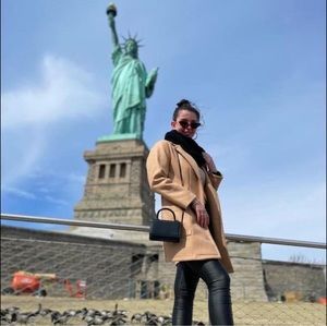 Meet your Posher, Alfonsina